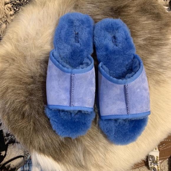 Authentic Ugg Thong Slippers 